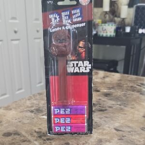Disney Star Wars PEZ Dispenser - Brown and Red NIB